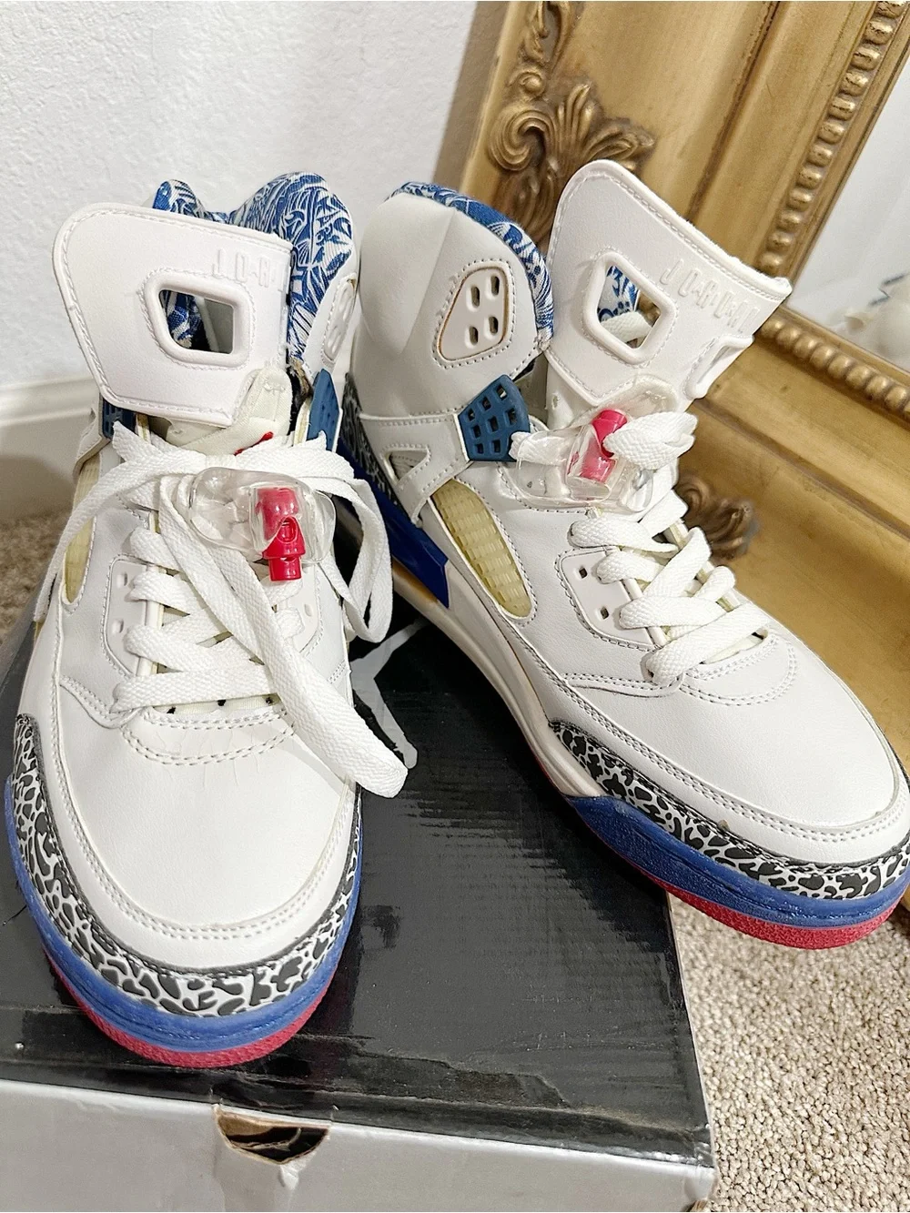 Jordan spizike white